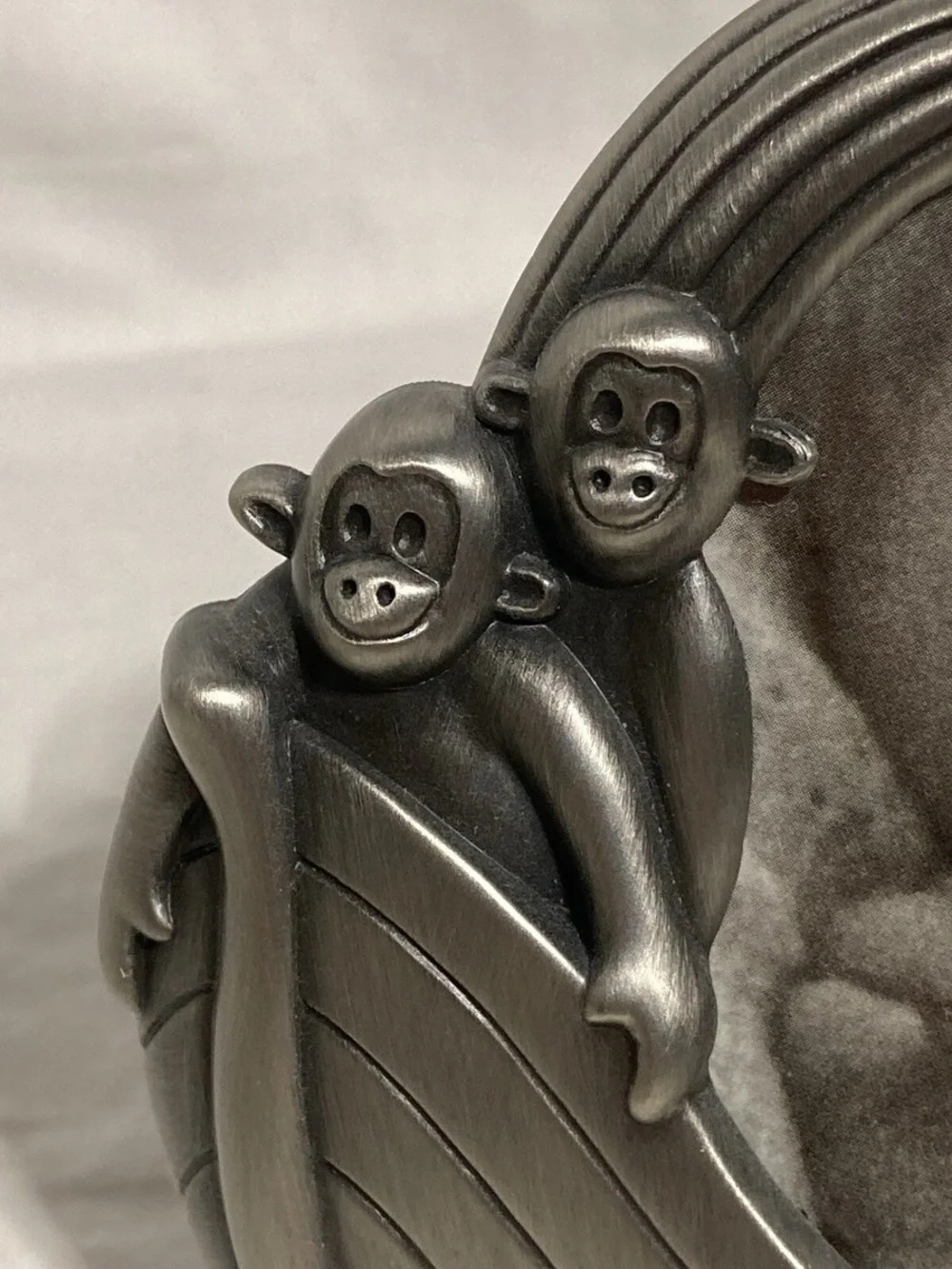 Vintage Noah’s Ark Pewter Tone Baby Picture Frame | Nursery Décor | Animals | 4”